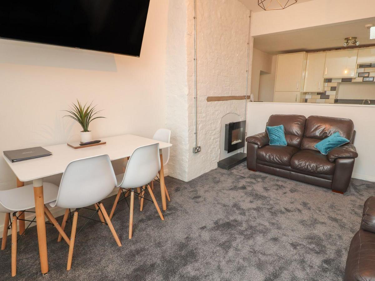 Memorial Building Apartment Ruthin Exterior foto
